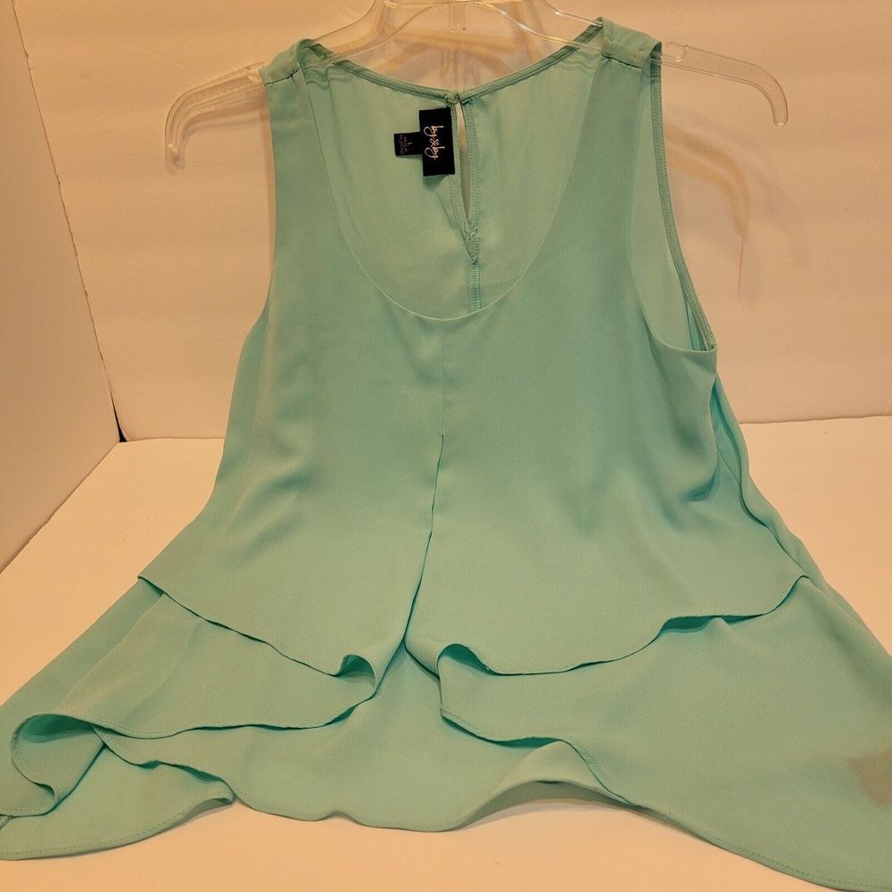By & By Blouse Womens Large Mint Green Excellent Layered Tulip Hem Sleeveless